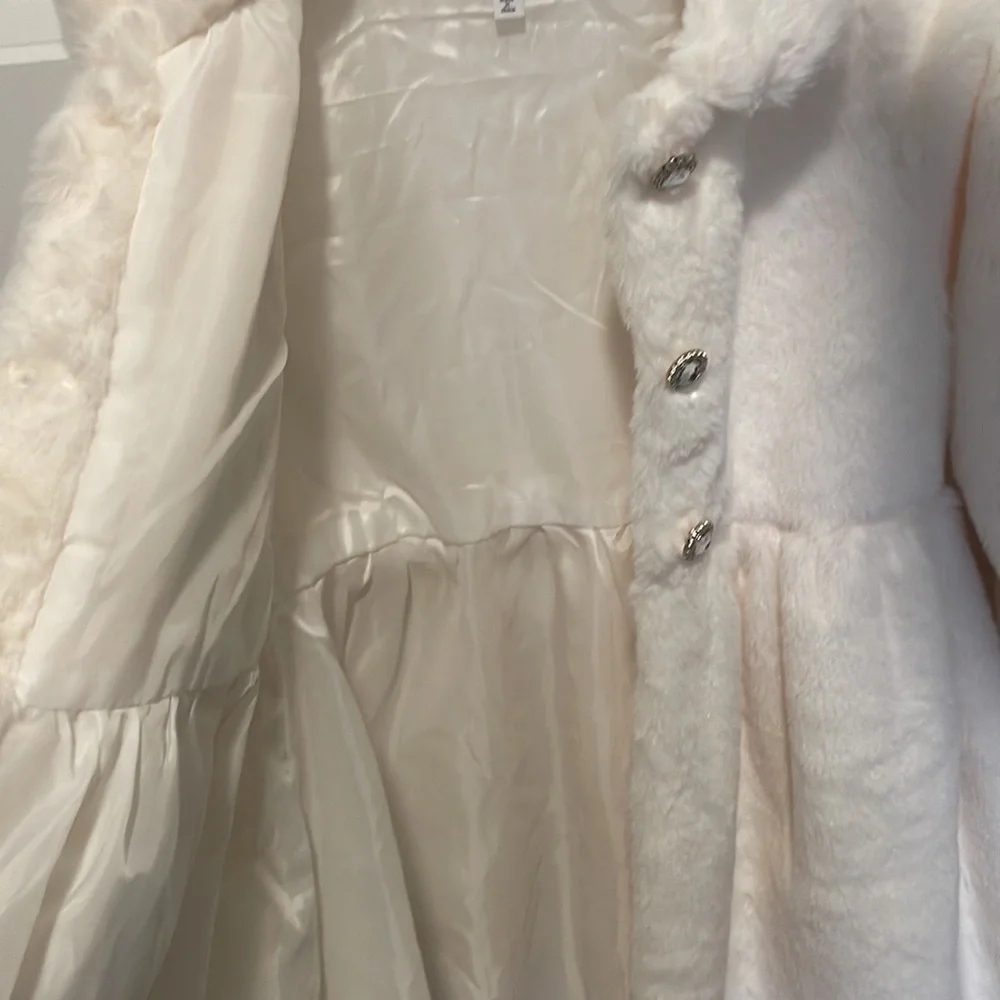 Biscotti girls faux fur coat - Picture 4 of 4